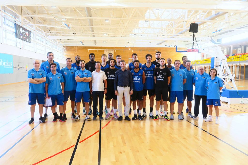 EL CLASS SANT ANTONI SE PRESENTA POR TODO LO ALTO